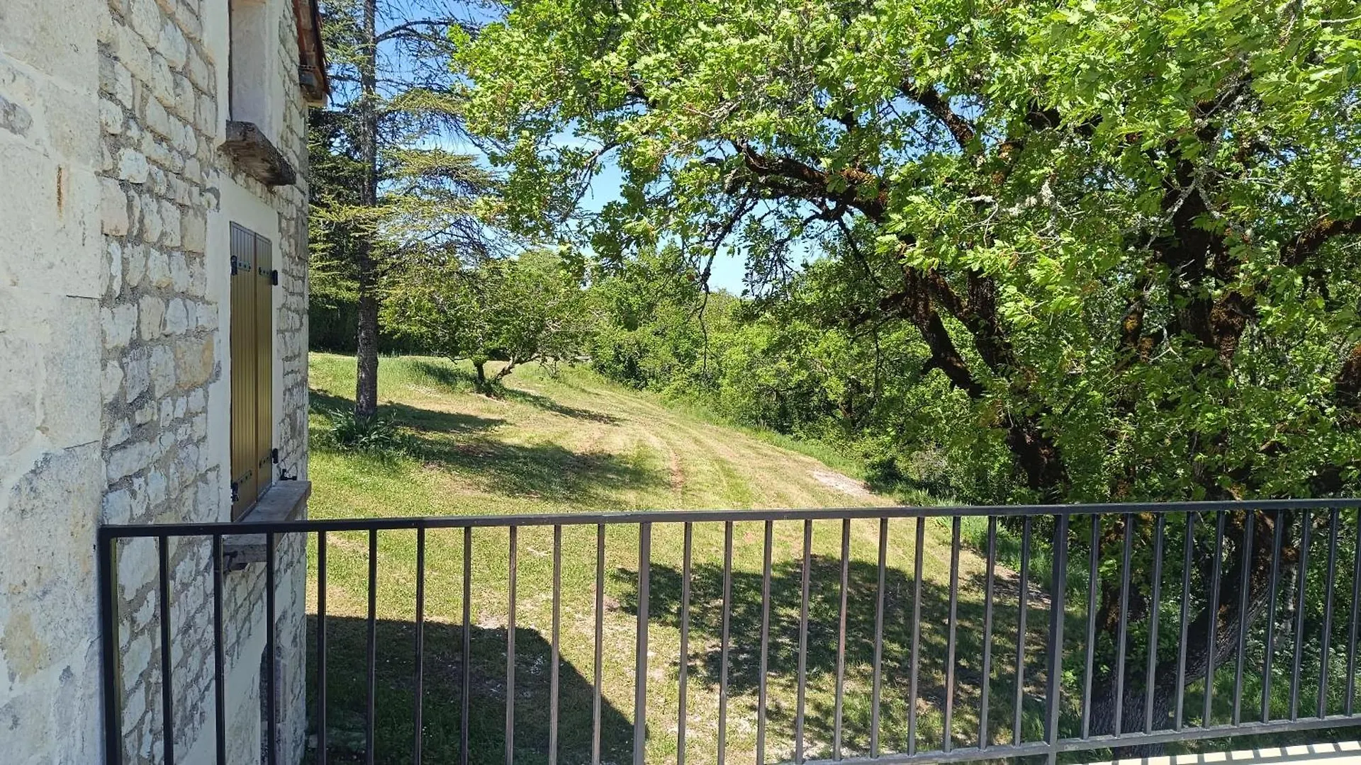 La Maison De Pejusclat Villeseque Сasa de vacaciones